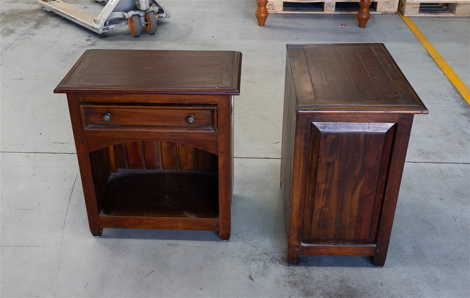2 x Timber Bedside Tables w/ 1 x Draw & Understorage, 66cm x 38 x H65cm. N.