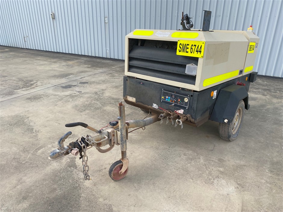 <p>Doosan 7/51 Trailer Mounted Compressor</p>