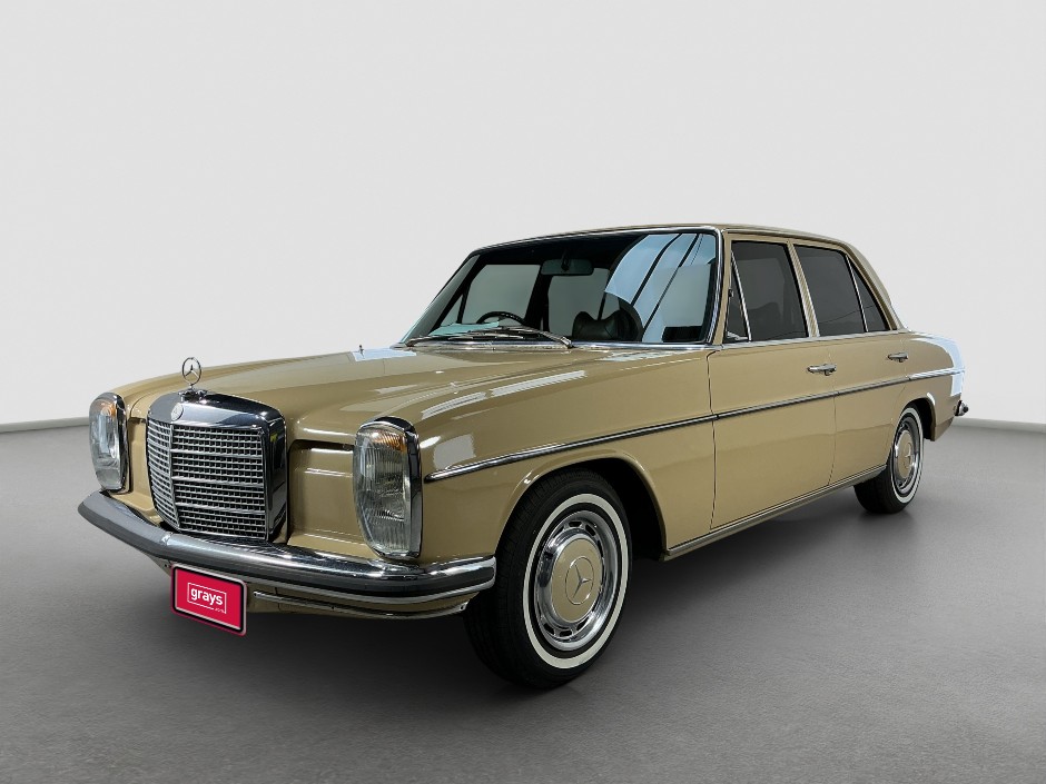 1973 Mercedes 220 Saloon  Petrol