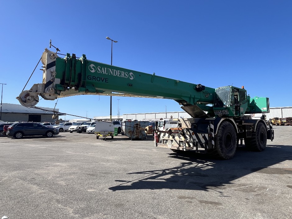 2011 Grove RT700E Rough Terrain Crane