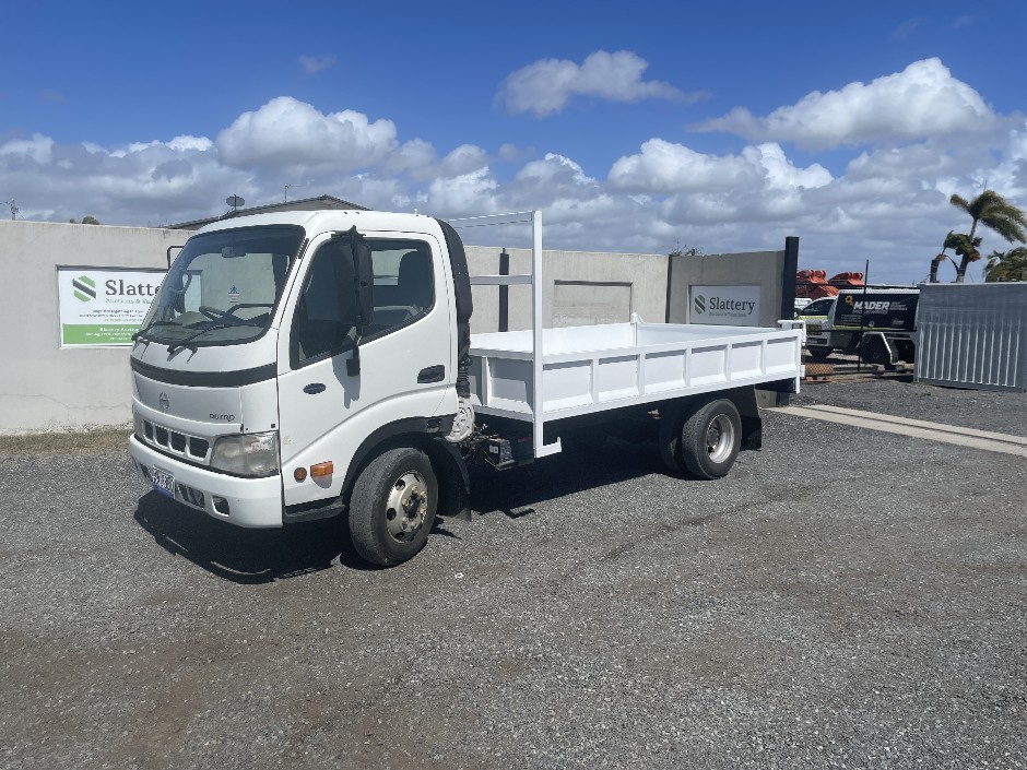 2007 Hino Dutro 4x2 Tipper Truck
