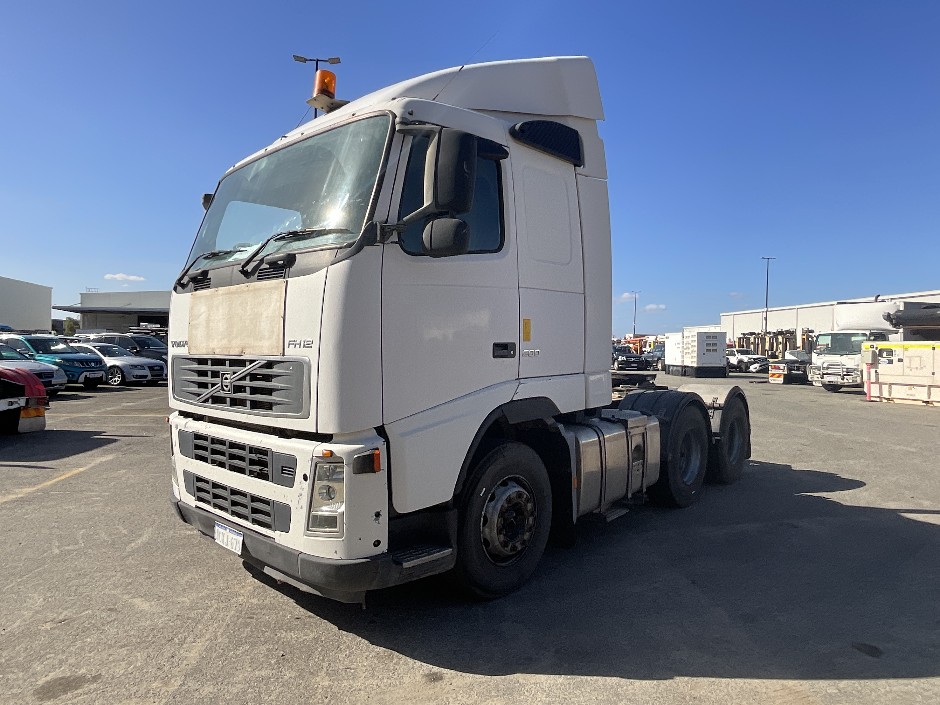 <p>2003 VOLVO FH12   6x4 Prime Mover</p>