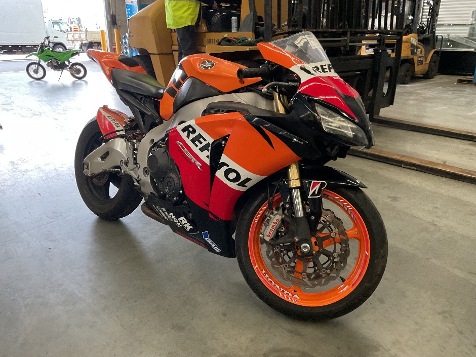 <p>2011 Honda CBR1000RR Fireblade Petrol</p>