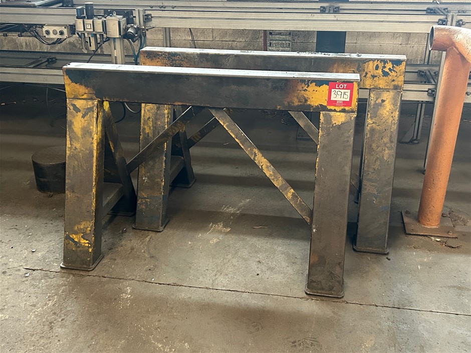 2x Steel Trestless