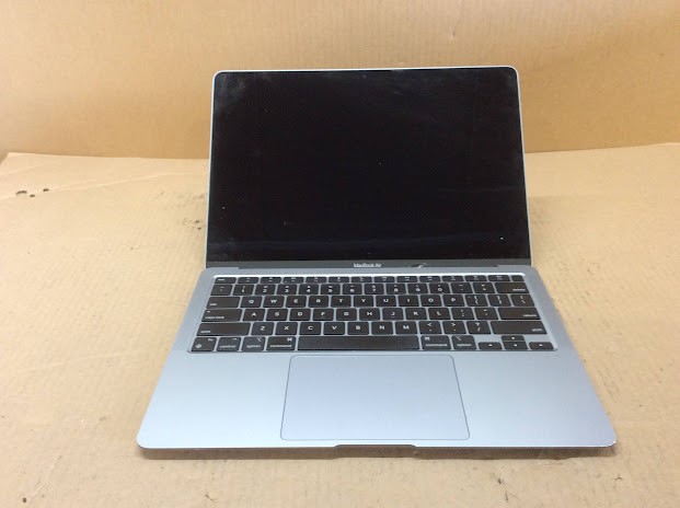 Apple MACBOOK AIR(A2337)(EMC3598) Laptop M1 8GBRAM/256GB