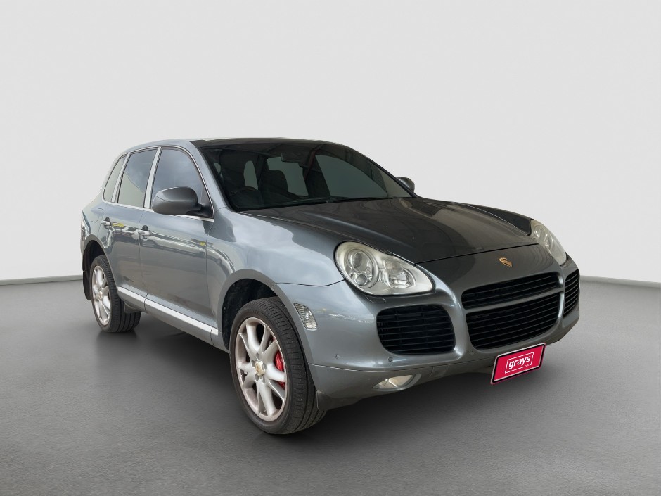 2004 Porsche Cayenne