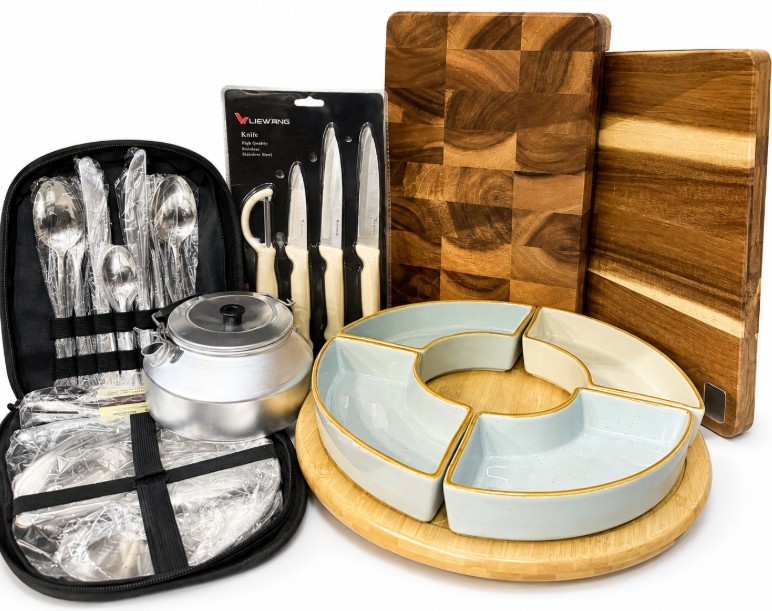 ASSORTED KITCHENWARE BUNDLE: Chopping Boards, Cutlery Set, Knife Set, Kettl