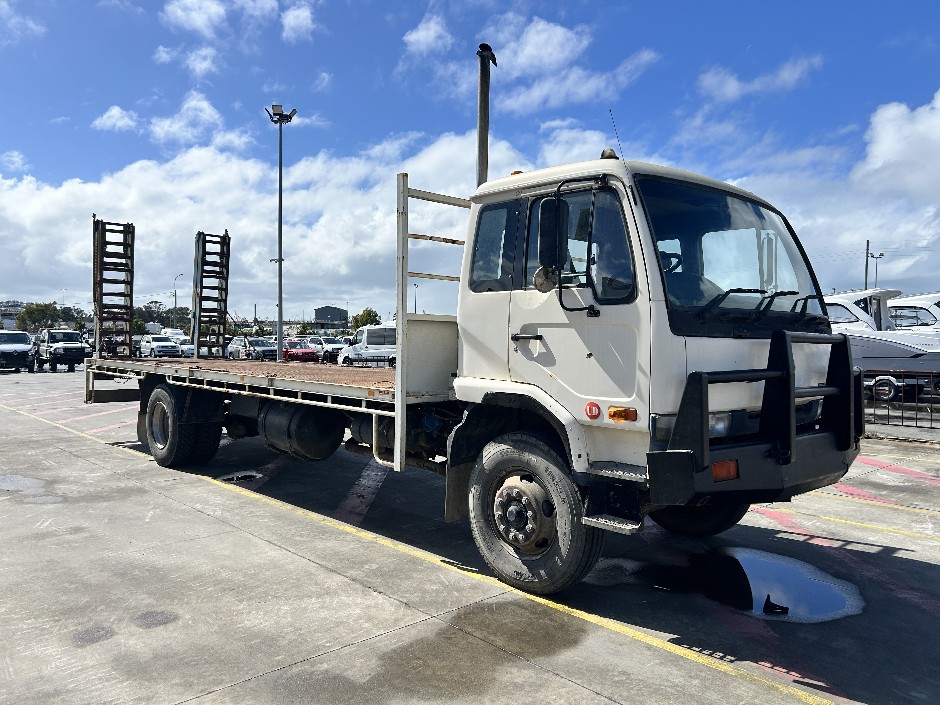 1995 Nissan UD PK240 4x2 Tray Truck