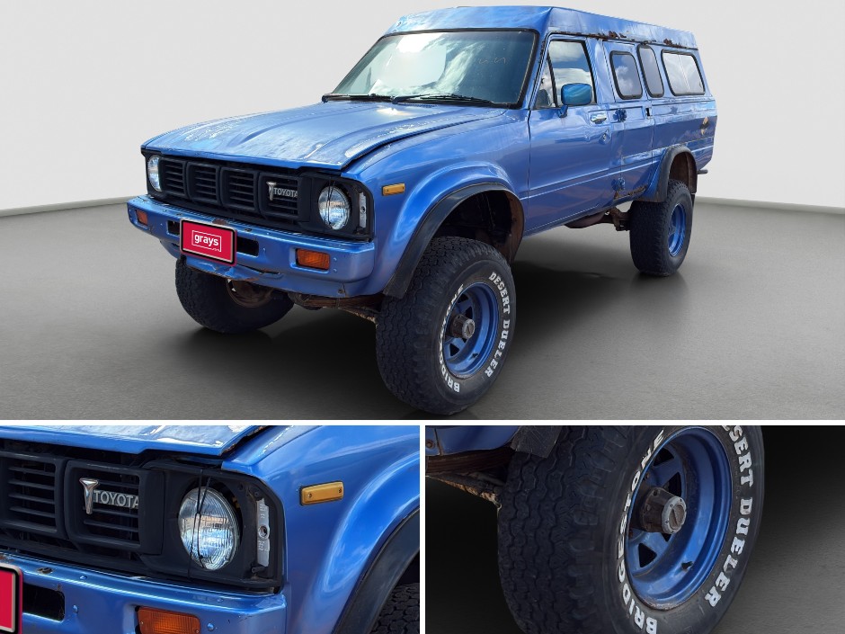 TOYOTA HILUX Petrol