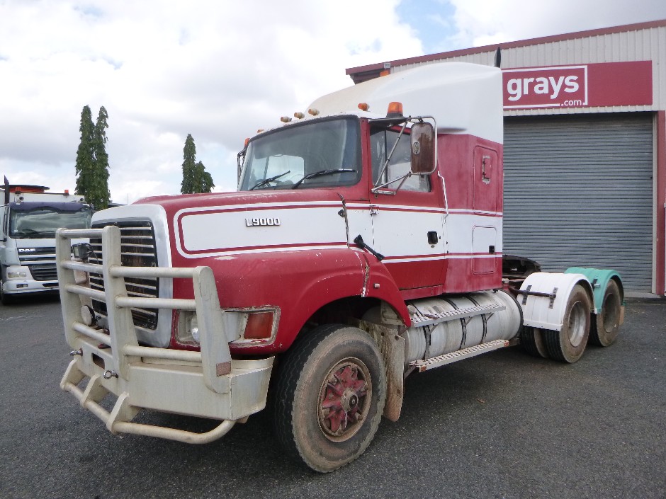 1996 Ford L Series 6x4 Prime Mover