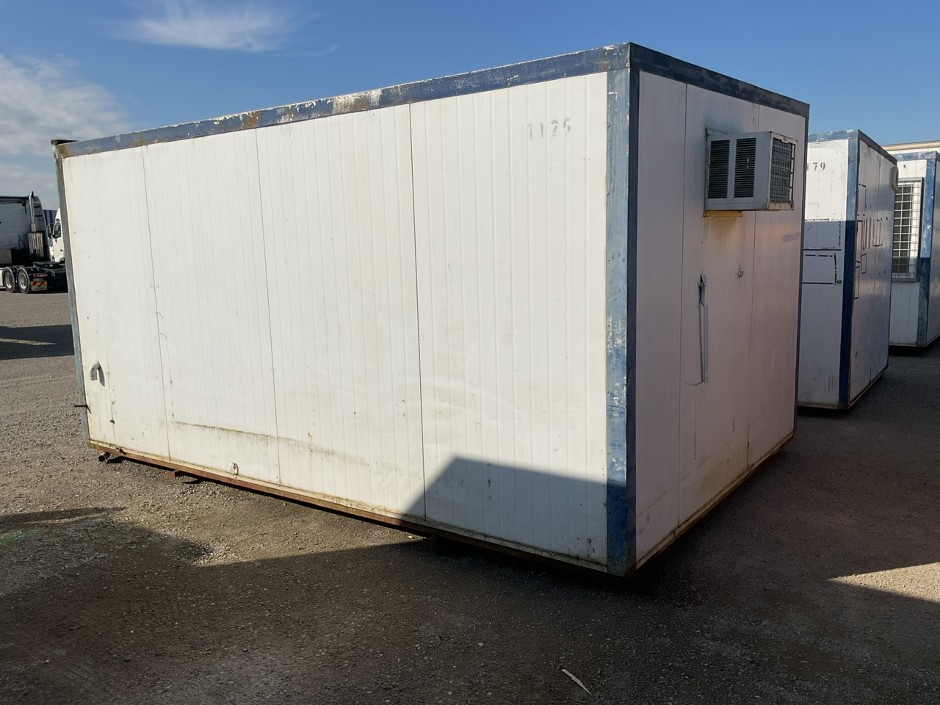 <p>4.8m x 3.1m Transportable Building</p>
