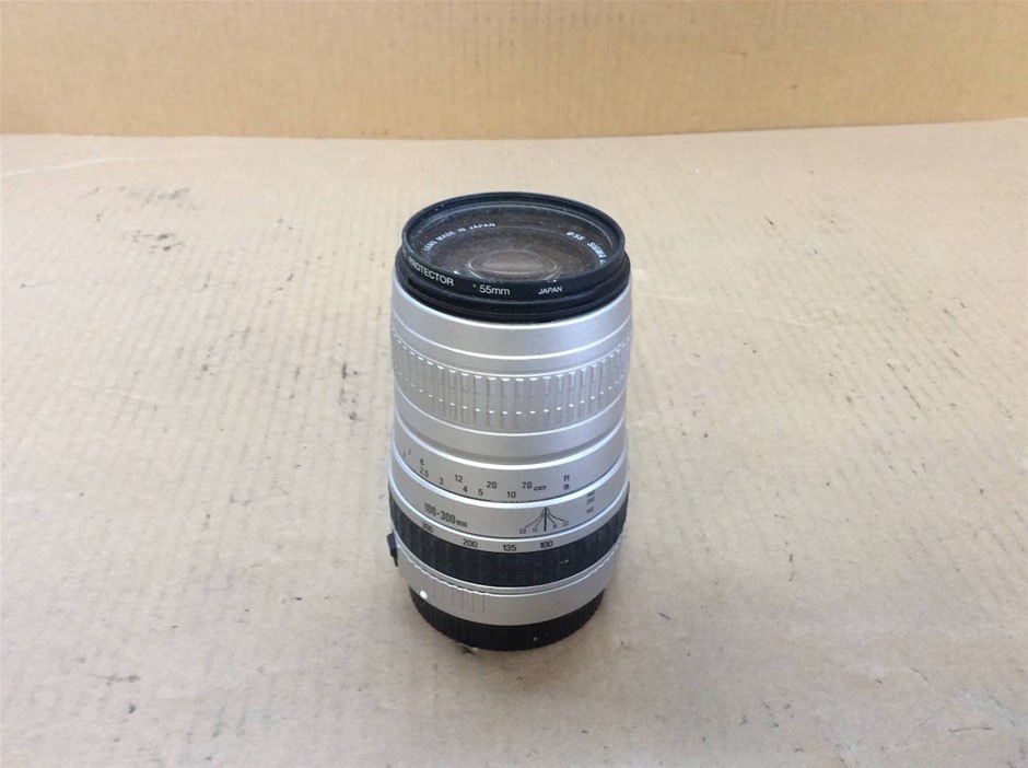 Sigma Zoom 100-300mm F4.5-6.7 DL Camera Lens