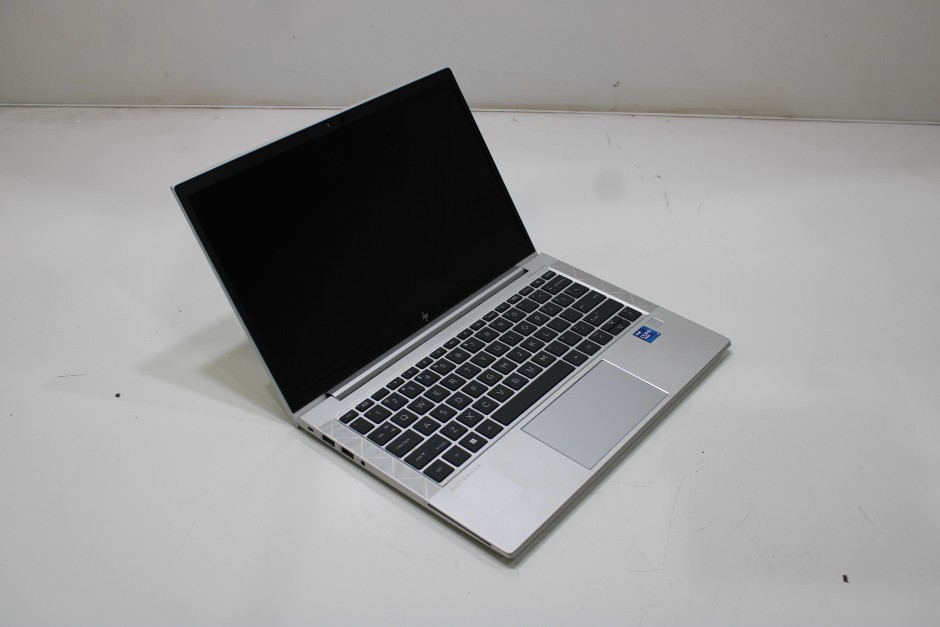 <p>HP ELITEBOOK 830 G8 NOTEBOOK PC</p>