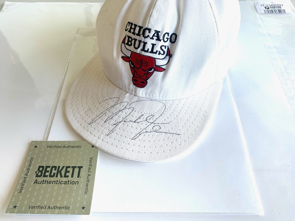 Michael Jordan Vintage Signed Chicago Bulls SnapBack Hat 89-1994