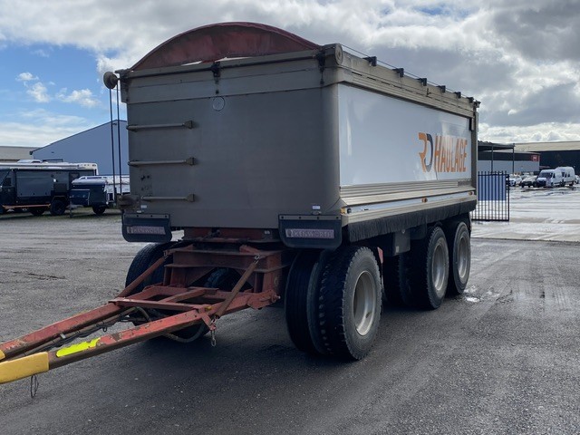 2002 Hamlex White D3 Super Dog Trailer