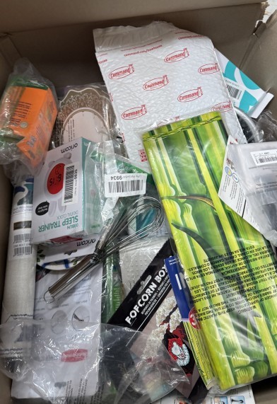 Assorted Box of Kitchenware/Homeware Items.  NB: Items may not be in origin
