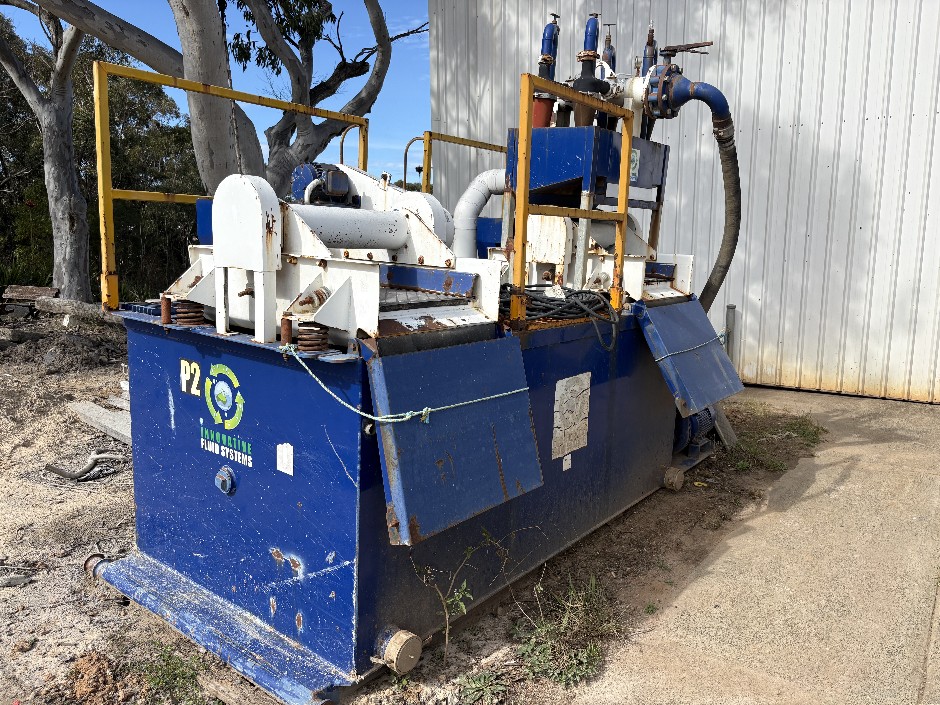<p>Environmental Mud Recycling / Screening Unit</p>