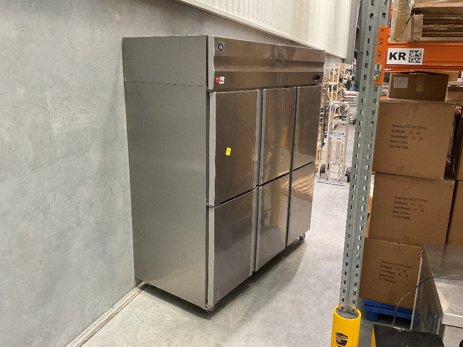 <p>6 Door Freezer</p>