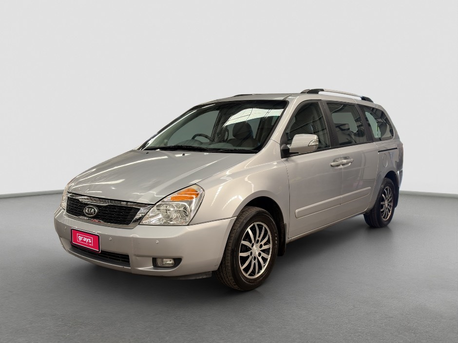 2010 Kia Carnival S Petrol