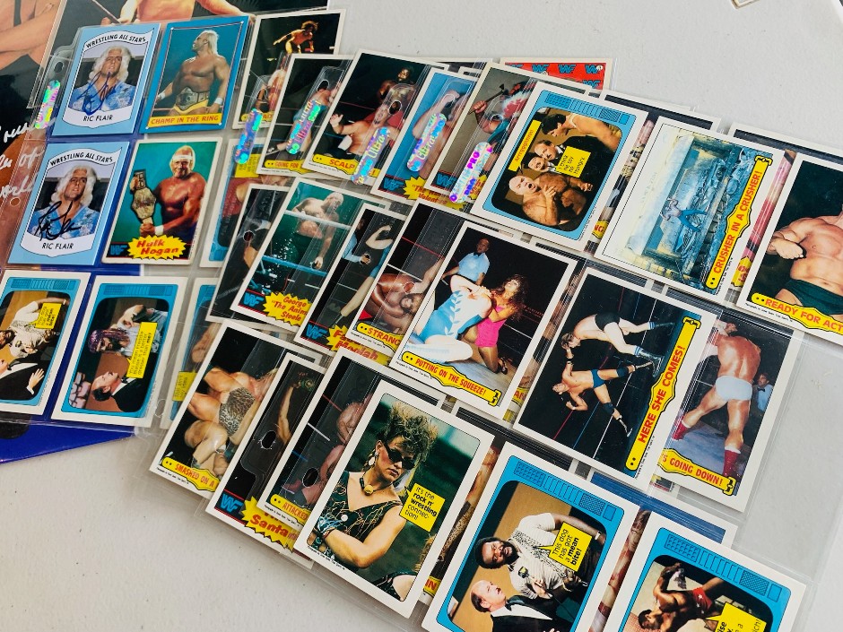 Lot of signed wrestling memorabilia 1986 Scanlens cards , autographed cards.