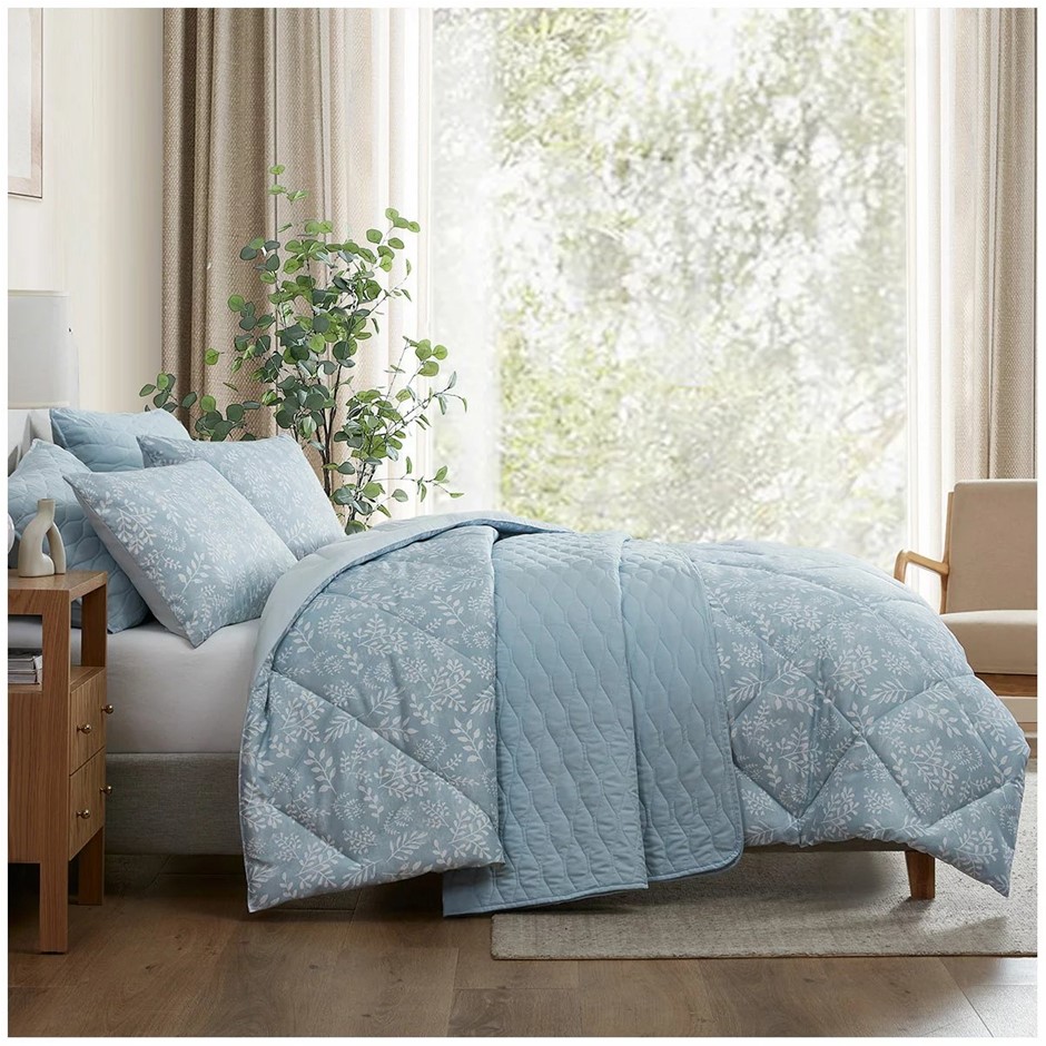 JENNIFER ADAMS Comforter Set Queen 6 Piece Set Scattered Botanical Blue NB: