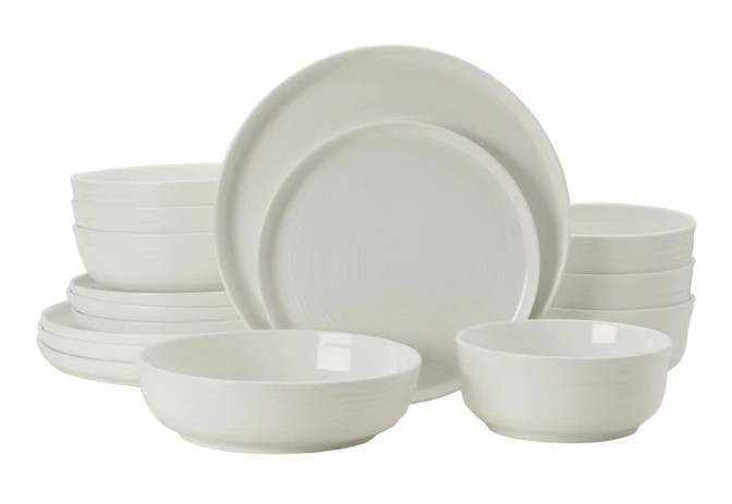 MIKASA Alyssa Bone China Dinner 16-Piece Set. NB: not in original packaging