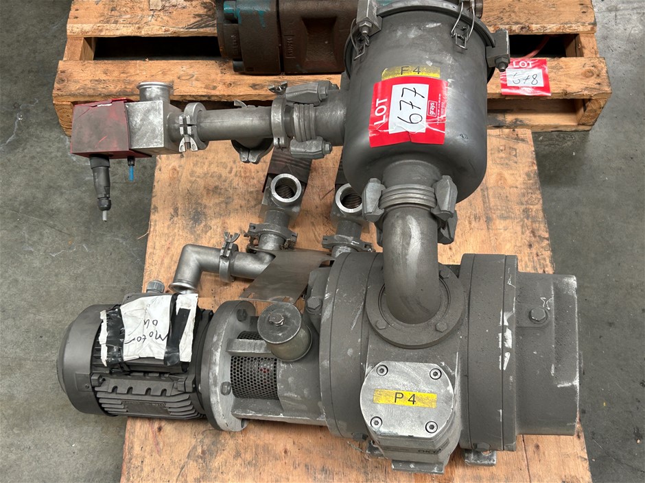 Pfeiffer Okta 250 Roots Vacuum Booster Pump