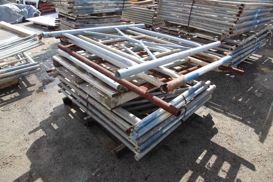 <p>Bricker-Scaffolding End Frames (Sticker 191)</p>