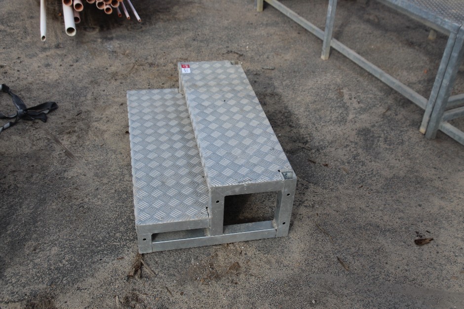 Alloy Access Step (Sticker 212)