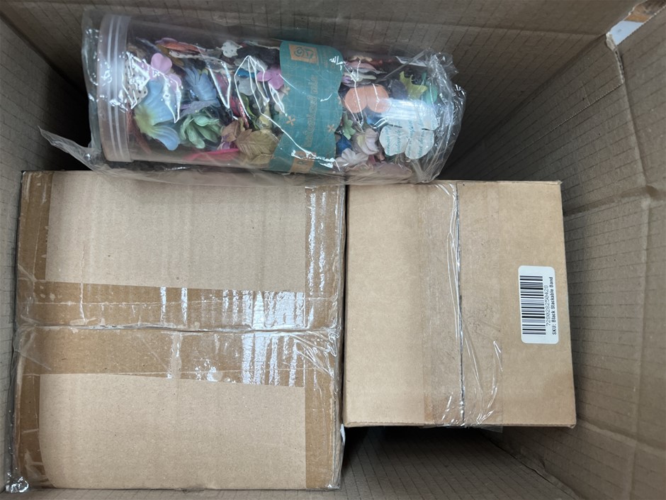 4 x Assorted Home Decor Products. NB: Photo as is. Some Not in Original Pac