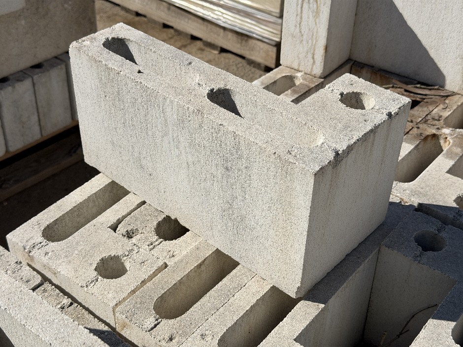 Concrete Building Corner Blocks