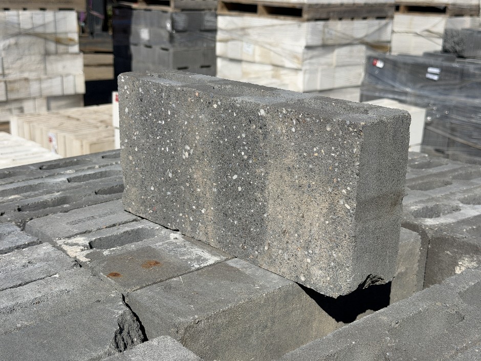 Concrete Building Blocks - Code 10.01 Black with Polish Face 90mm x 390mm x 190mm(H) 180 Blocks, 1 Pallet