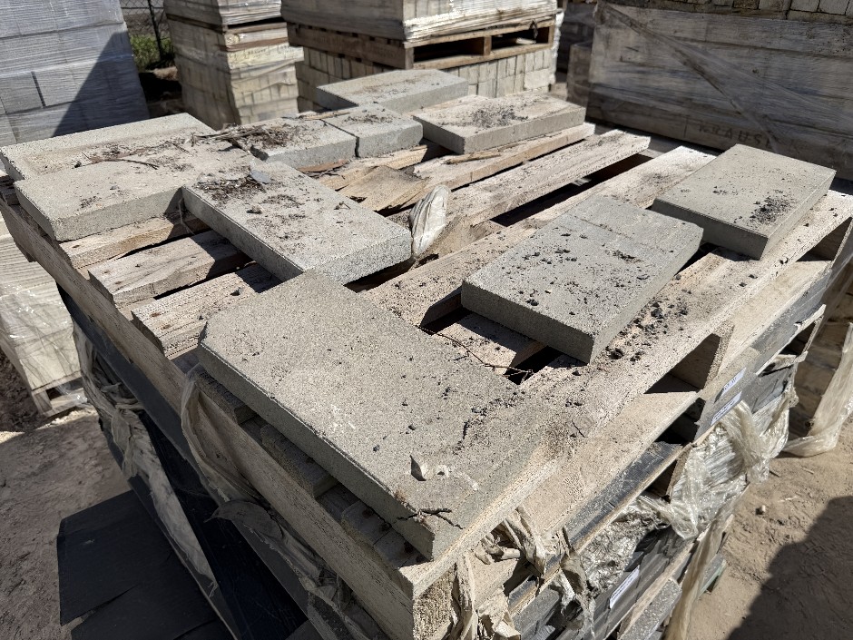<p>Concrete Pavers</p>