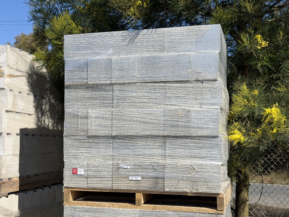 Concrete Building Blocks - Code 20.96 Grey with Smooth Face 190mm x 390m