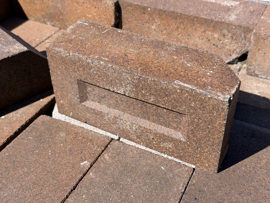 Dry Press Solid Squint Flat Bricks - Brown Finish 110mm x 235mm x 75mm 145 Bricks, 1 Pallet