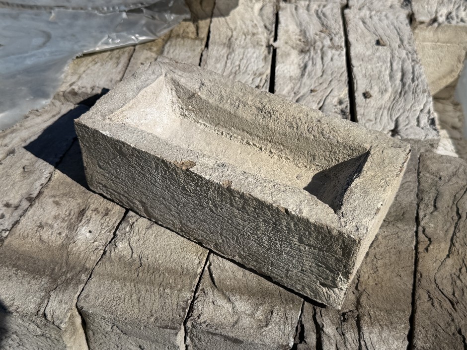 Dry Press Solid Texture House Bricks - Assorted Light Colours 110mm x 23