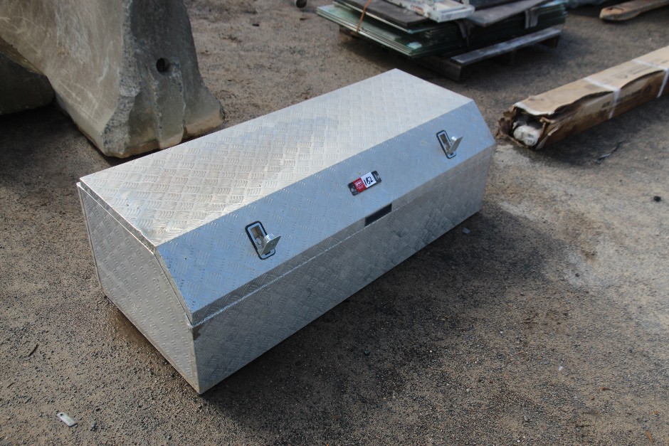 <p>Alloy Tray Mount Tool Box (Sticker 182)</p>