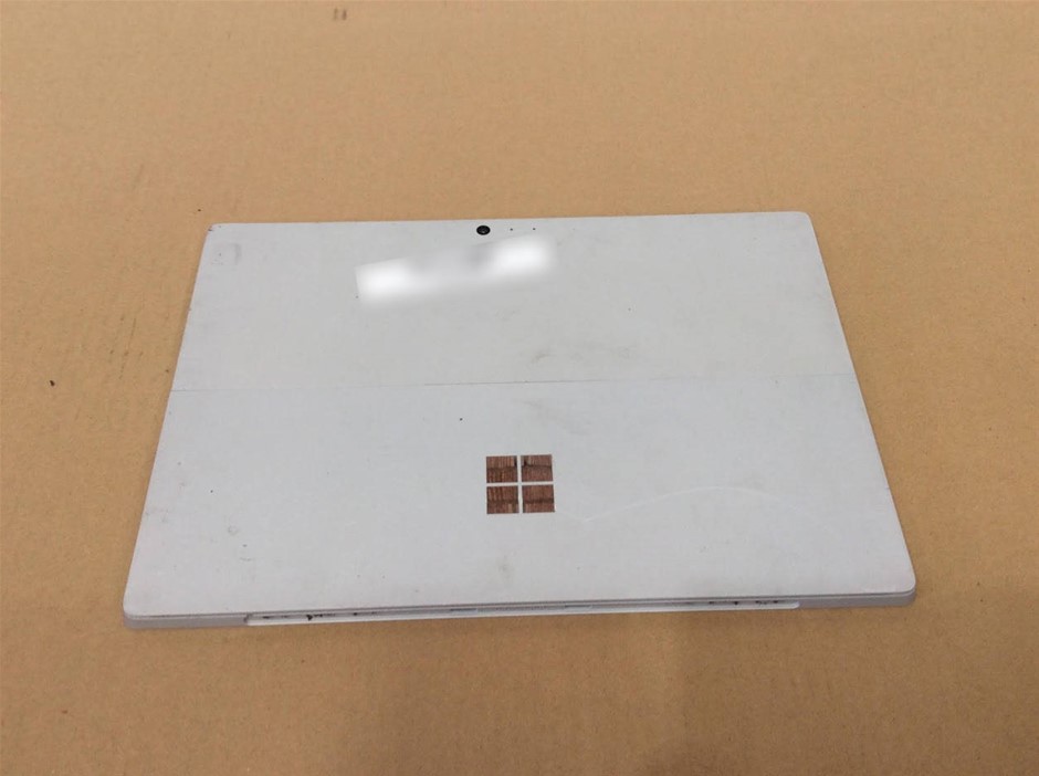 Microsoft Surface Pro 4 (1724) Laptop i5-6300U 4GBRAM 128GB Silver