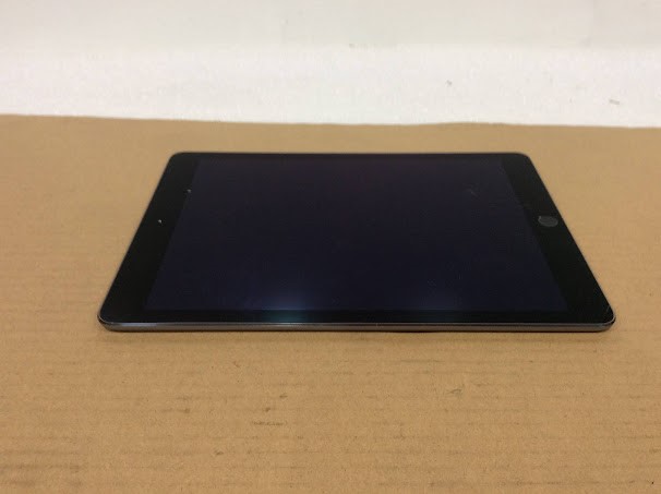 APPLE iPad Air 2 (A1566) Tablet 16GB