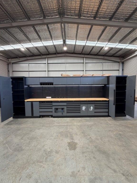 44 Piece Deluxe Workshop Storage Unit(Unused)