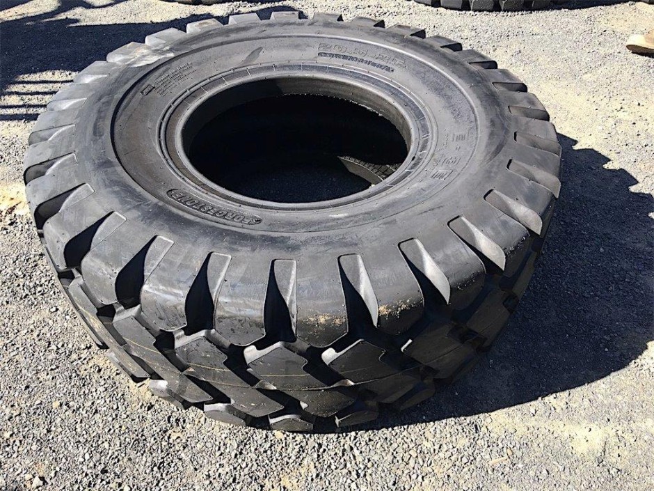 Quantity of 1 20.5-25 Earthmoving Tyre(Unused)