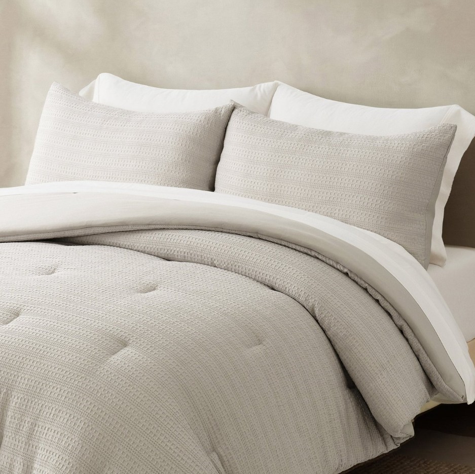 EVERGRACE 3-Piece Queen Size Waffle Comforter Set, White.