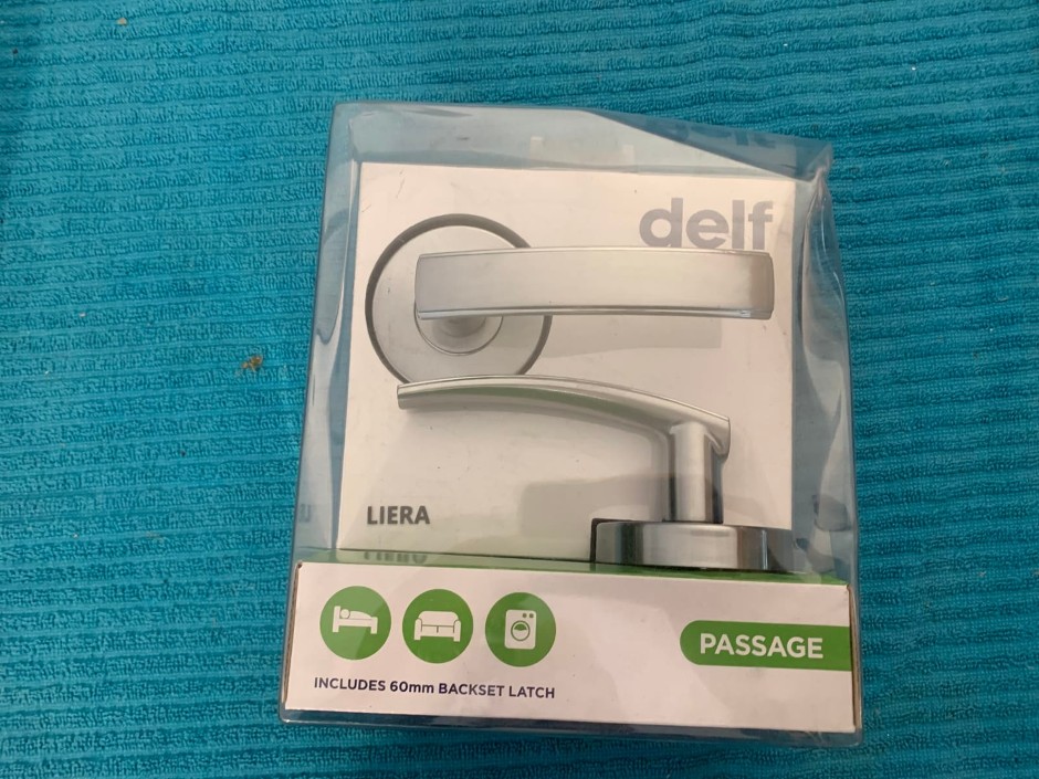 <p>6 x Delftrade Passage Lever Sets (Unused)</p>