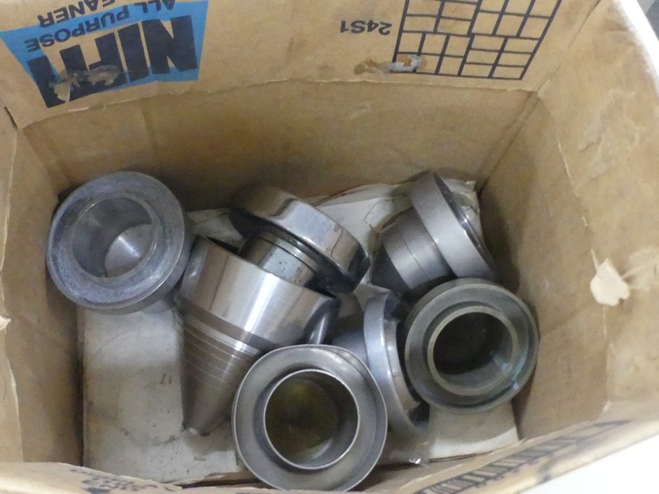 <p>Ford cups, assorted types</p>