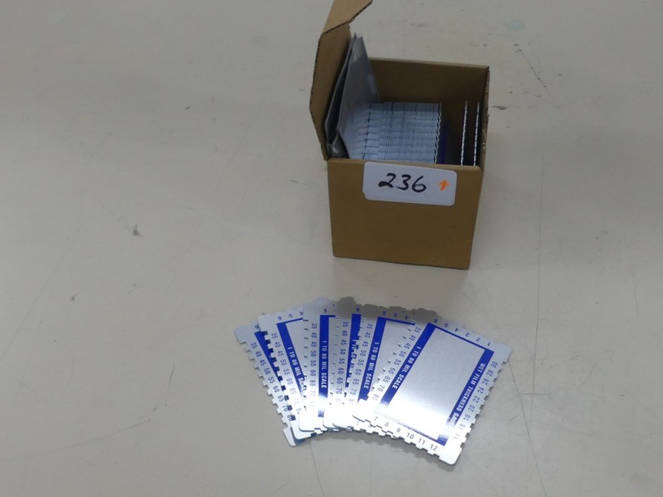 <p>Wet Film Thickness Gauges 1–80mil Scale</p>