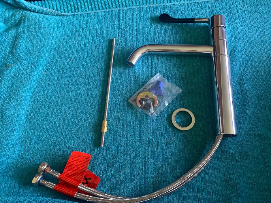 1 x Dorf Hepburn Sink Mixing Tap (Unused)