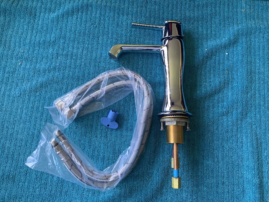 1 x Simply Inspiring Basin Mixing Tap (Unused)