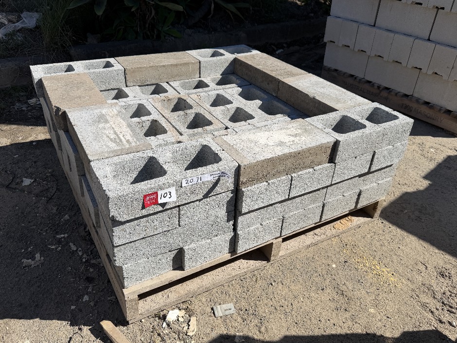 Concrete Building Blocks - Code 20.71 Grey with Smooth Face 90mm x 390mm