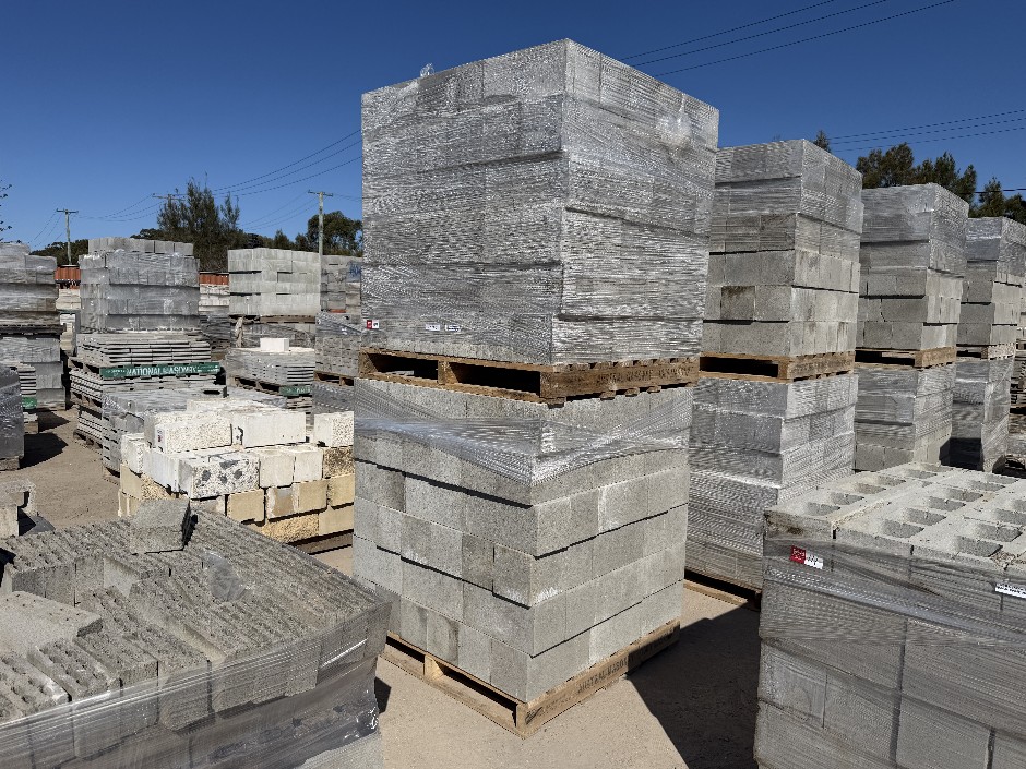 Concrete Building Blocks - Code 20.96 Grey with Smooth Face 190mm x 390m