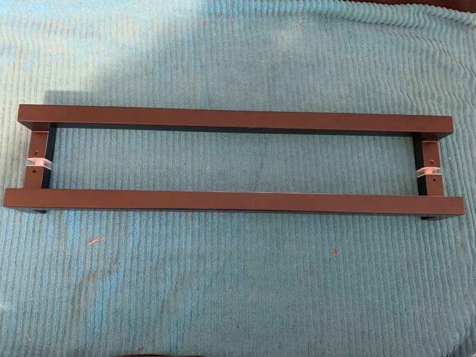 <p>2 x Delf Pull Handle Offsets (Unused)</p>